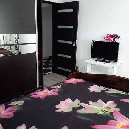 Apartament Ela Elegance Appartement Orşova Buitenkant foto